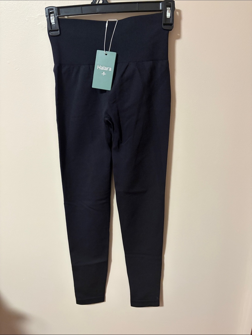 HALARA Black High-Rise women Leggings
